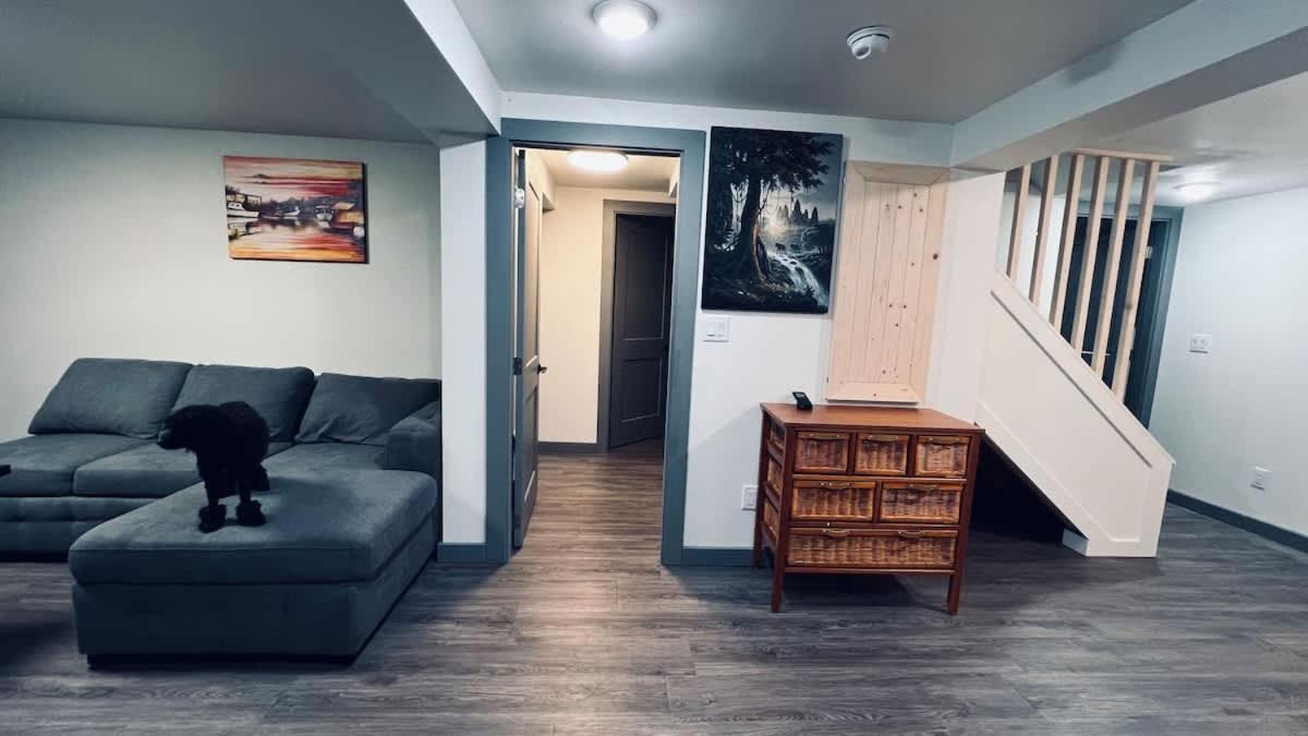 Tranquil Oasis 2 Bedroom Suite With Pool View 維多利亞 外观 照片