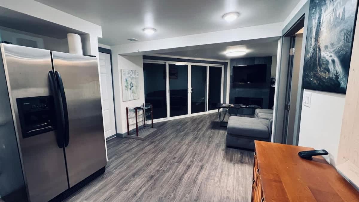 Tranquil Oasis 2 Bedroom Suite With Pool View 維多利亞 外观 照片